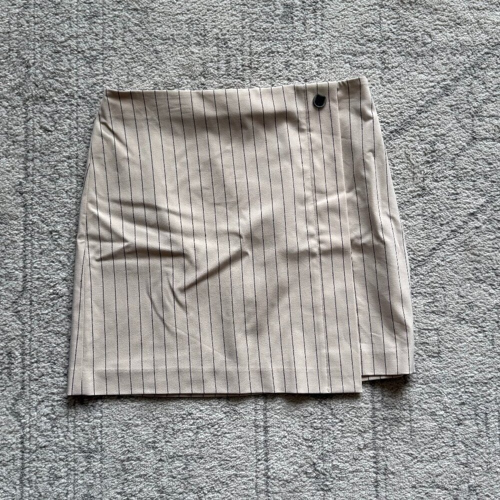LOFT Outlet Size 6 Petite Beige Striped Skirt